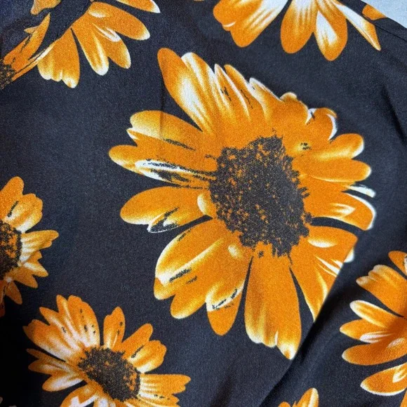 Shein Curve Sunflower Print Babydoll Cami Top Black Yellow Plus Size 3XL - Picture 4 of 4